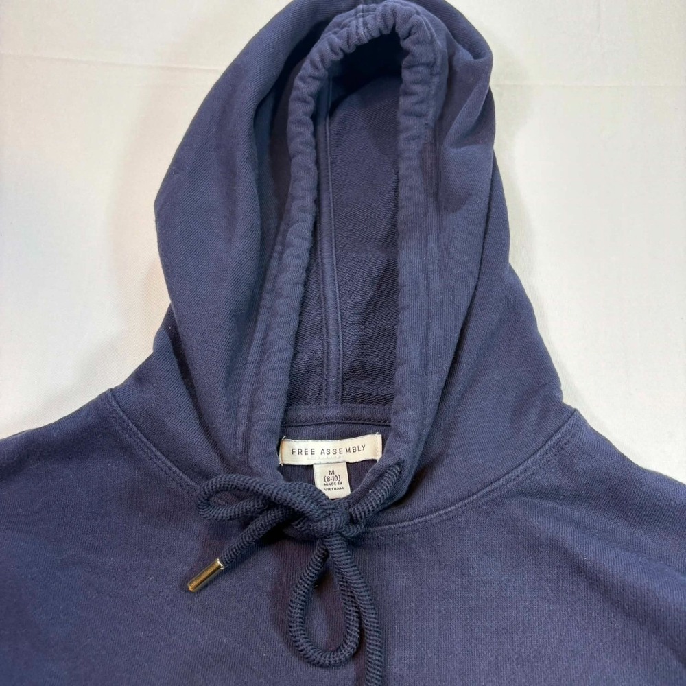 Free Assembly Womens Medium Navy Blue Boxy Pullover Hoodie Sweatshirt Gold Aglet